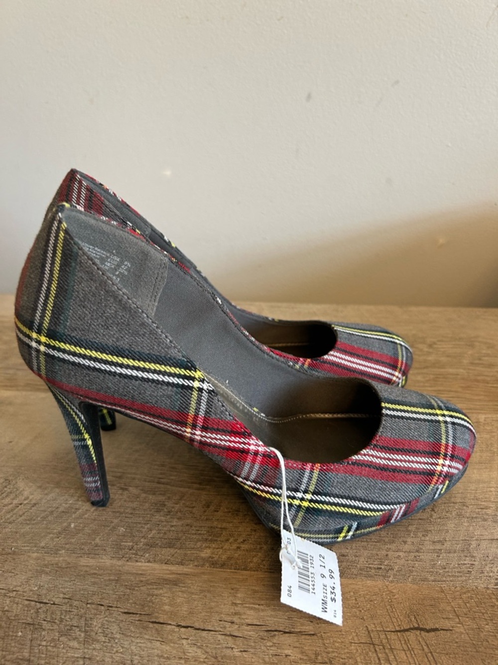 Womans Fiomi Gray Red Plaid Fabric Platform Heel‎ Shoe 9.5 NWT Academia Grunge - Picture 4 of 9